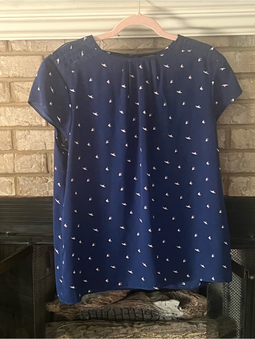 Women’s Navy Blue Short Sleeve Blouse with White Bird Print size large worn once